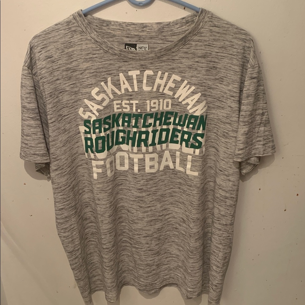 Saskatchewan Roughriders Grey and Black Gradient 60/40 cotton blend TShirt SZ XL